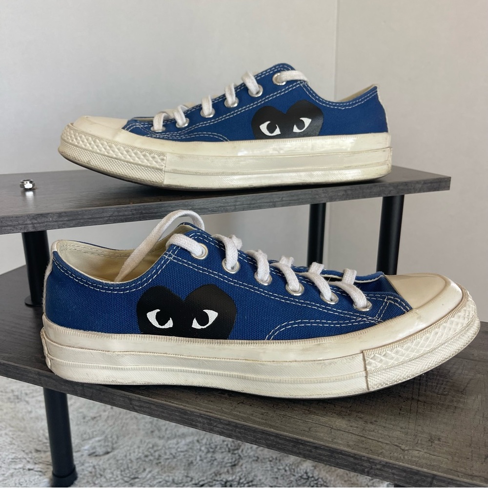 CONVERSE UNISEX Comme des Garcons PLAY Low Chuck's in blue canvas Size; M 6/W 8
